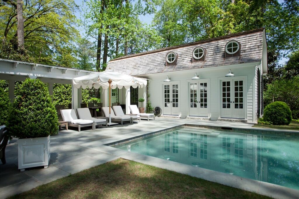 Pool House — Photo 4 of 10