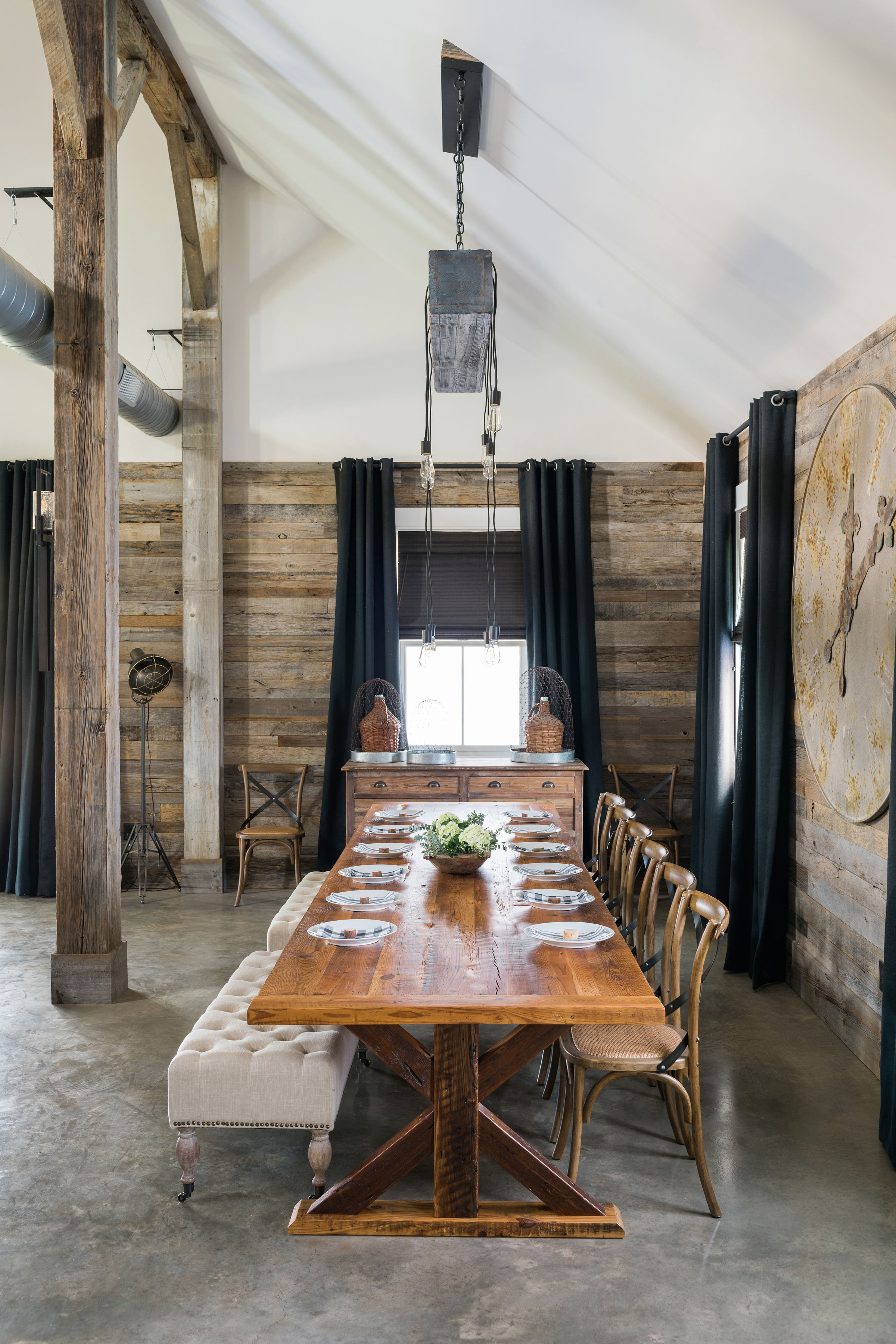 Entertainment Barn — Photo 5 of 13