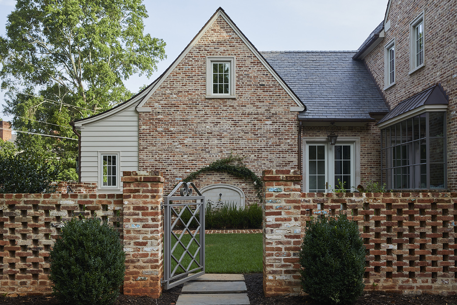 Brick Manor — Photo 12 of 26
